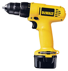 Шуруповерт аккумуляторный DeWalt DC 740 K2